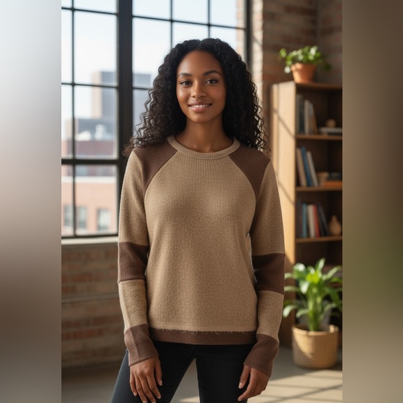 FUZZY SWEATER - Picture 1 of 11
